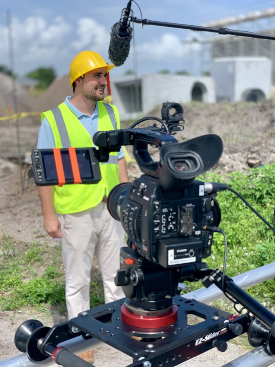 ngfilms's tweet photo. Commerical time for our friends at Robinson Insurance!  Airing on Spectrum in Orlando, FL soon. #orlando #video #production #orlandofl #ngproductionfilms  #videoproduction #postproduction #videotips #promotional #marketing #florida #socialmediamarketing #branding #videos https://t.co/Jw7bFjQ8Sx