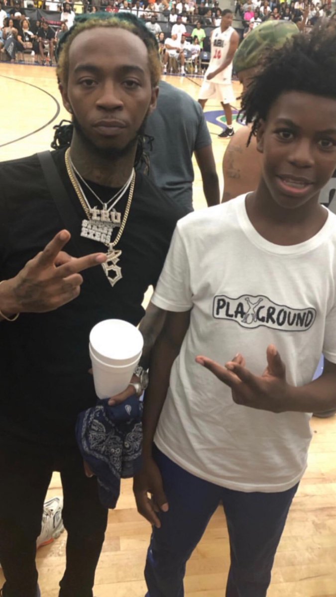 1typrofits's tweet photo. My Rollie Said He Finna Help Us Push The Brand  #THEPLAYWAY 💯 https://t.co/R8bS6Barbk