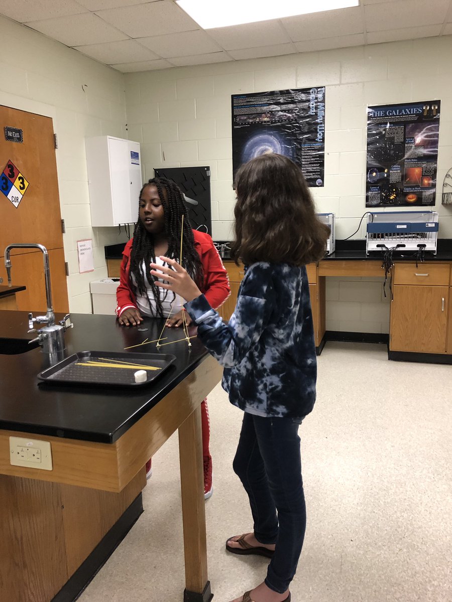 MsmauldinC's tweet photo. Some awesome designs today for the marshmallow tower challenge. Great first day for these 8th graders #GSFTrojanStrong #8thgradescienceRocks https://t.co/41YFGAesO0