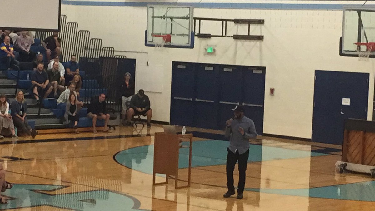 ‘You have to Maslow before they can bloom.’ Feeling #inspired by <a href="/TeachMrReed/">Dwayne Reed</a>. #psdempowered <a href="/lreaugh/">Lisa Reaugh</a> <a href="/PSD401Elem/">PSD 401 Elementary</a>