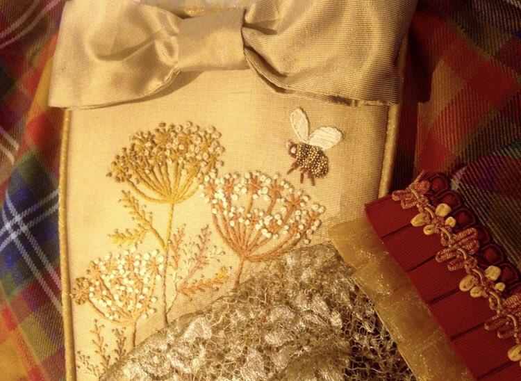 teribiglands's tweet photo. Is it still art ...if I can wear mine? Submitting my Outlander Inspired Gown. 250 hours of my hand  embroidery using Silk Thread. #OutlanderContestNYCC @Outlander_STARZ https://t.co/GXVHcexXyU