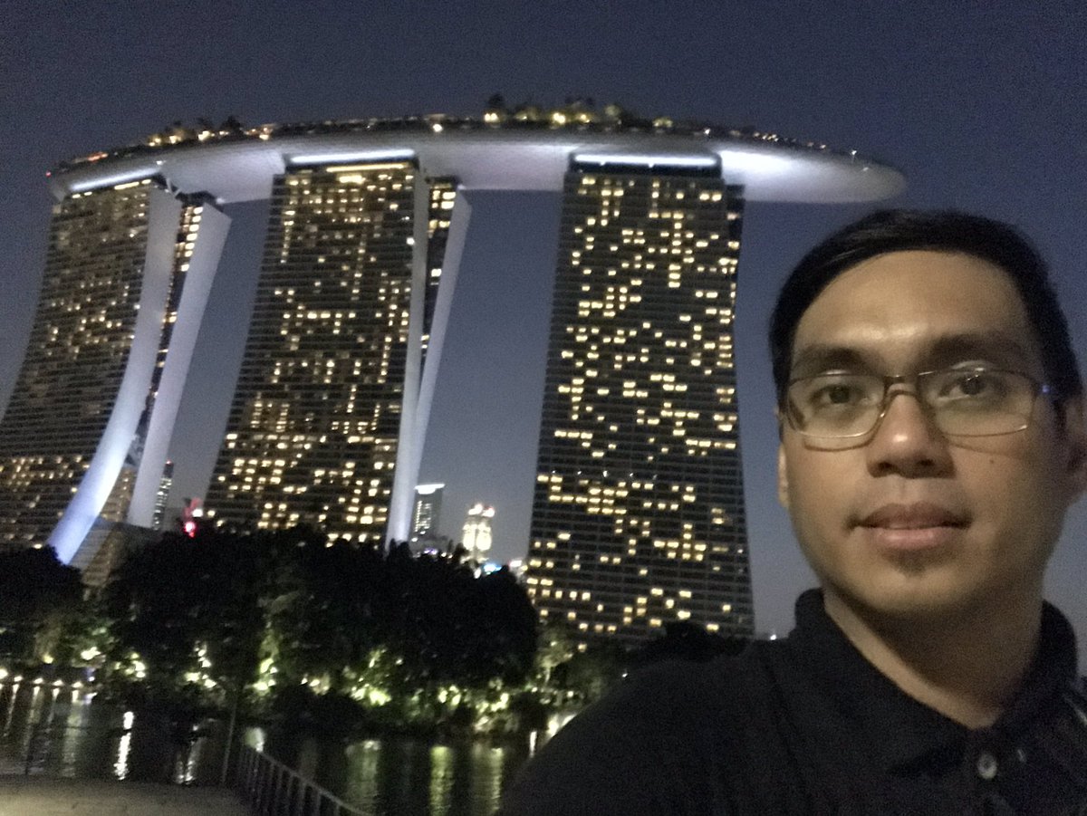 Manzano17Martin's tweet photo. Night @ marina bay sands https://t.co/39dC9c1Z8M