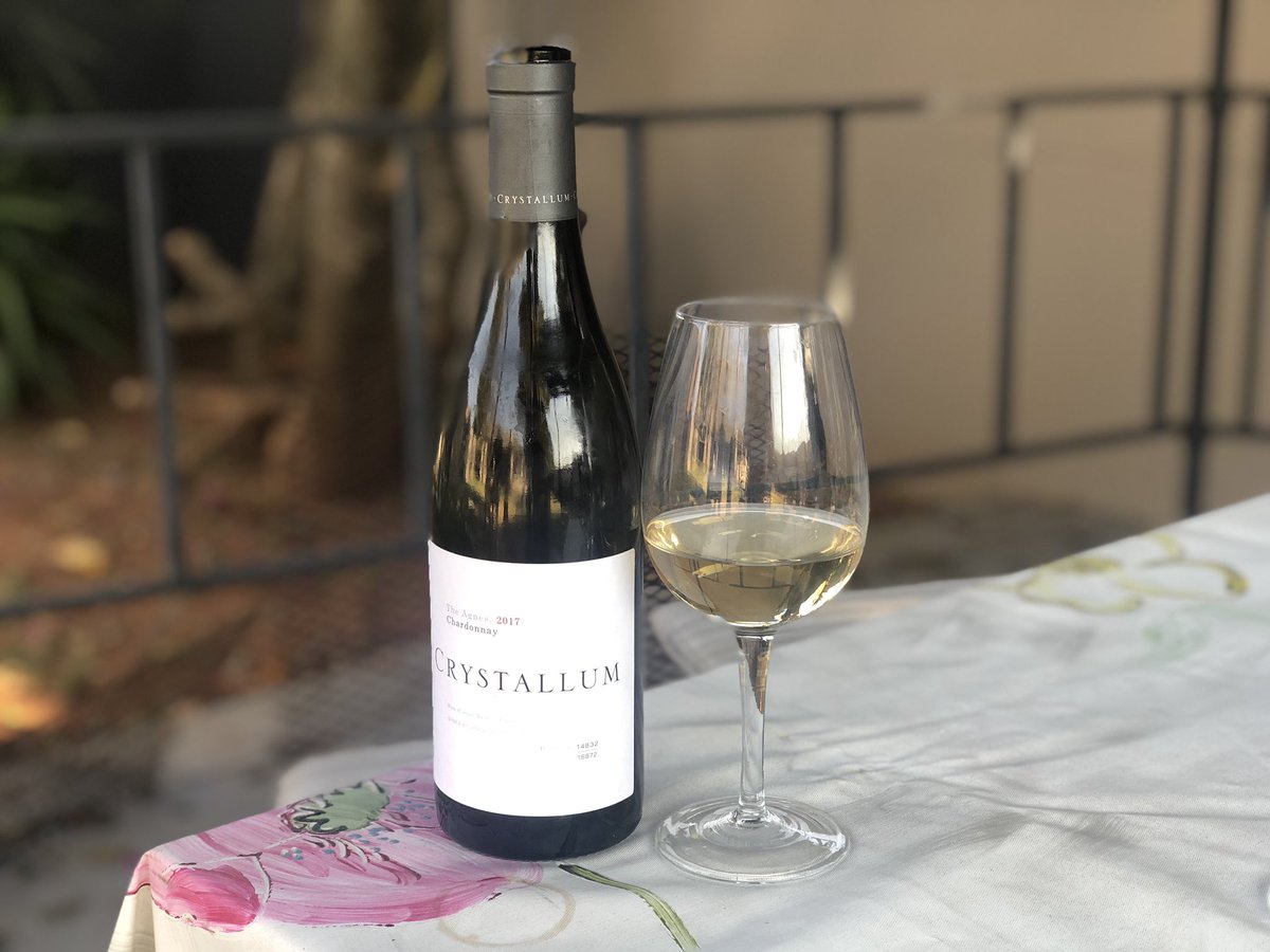 danlikeswine's tweet photo. Sunday indulgence: @crystallumwines Agnes chardonnay, a very rare bottle of #litigo pinot noir from @Hemel_En_Aarde (thanks @David_Higgs), Maarten van Beuningen’s #Miravel 1952, and @NewtonJohnsonSA’s brilliant pinot noir. All-star quartet. #DRLW https://t.co/dV1B5vCJmJ
