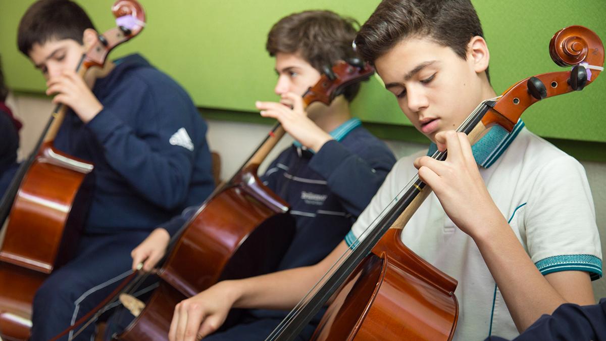 brillamont's tweet photo. Our music programs encourage our students to learn and enhance their abilities every day. 

#ALightForTomorrow #ALightForInnovation #Brillamont https://t.co/1fvAqLlLPN