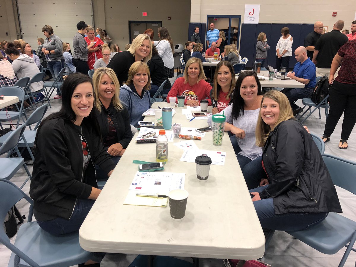 chellenels's tweet photo. Connections beyond academics! #Sendarea19 @gcouros https://t.co/kmakkSjIa0