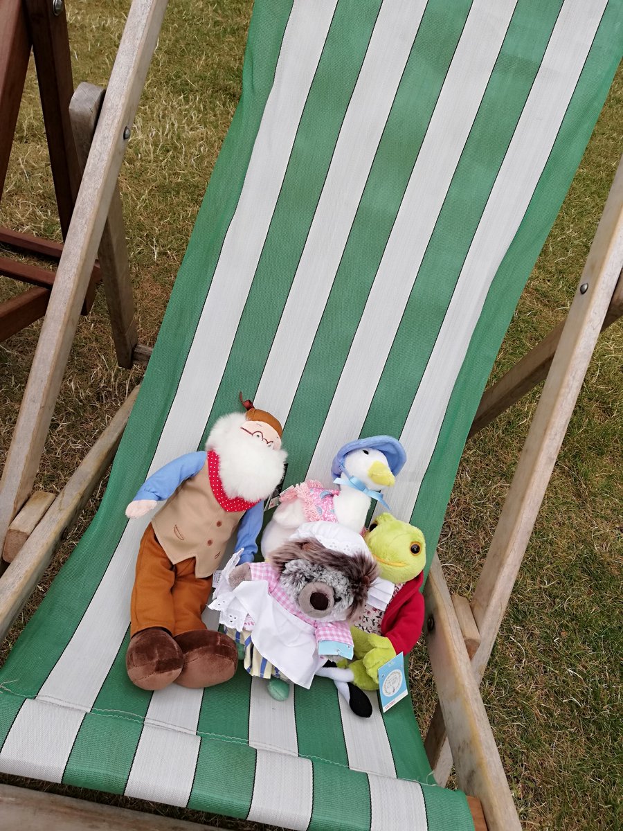 PeterRabbitLive tweet media