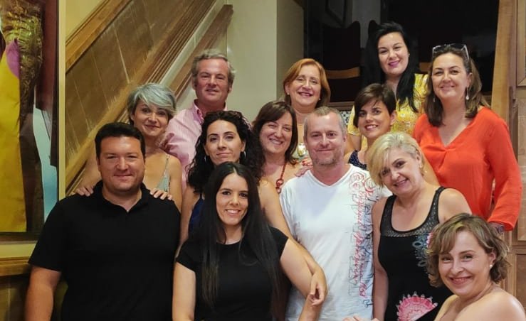 Hoy cerramos una etapa, acaba la <a href="/LanzaSevilla19/">Lanzadera de Empleo Sevilla</a> pero continuamos avanzando en la mejora de nuestra #empleabilidad con la 🎒 repleta de herramientas, experiencias y conocimientos.
Te contamos que ha supuesto para nosotros participar en este proyecto ⏬
bit.ly/33O0DD9