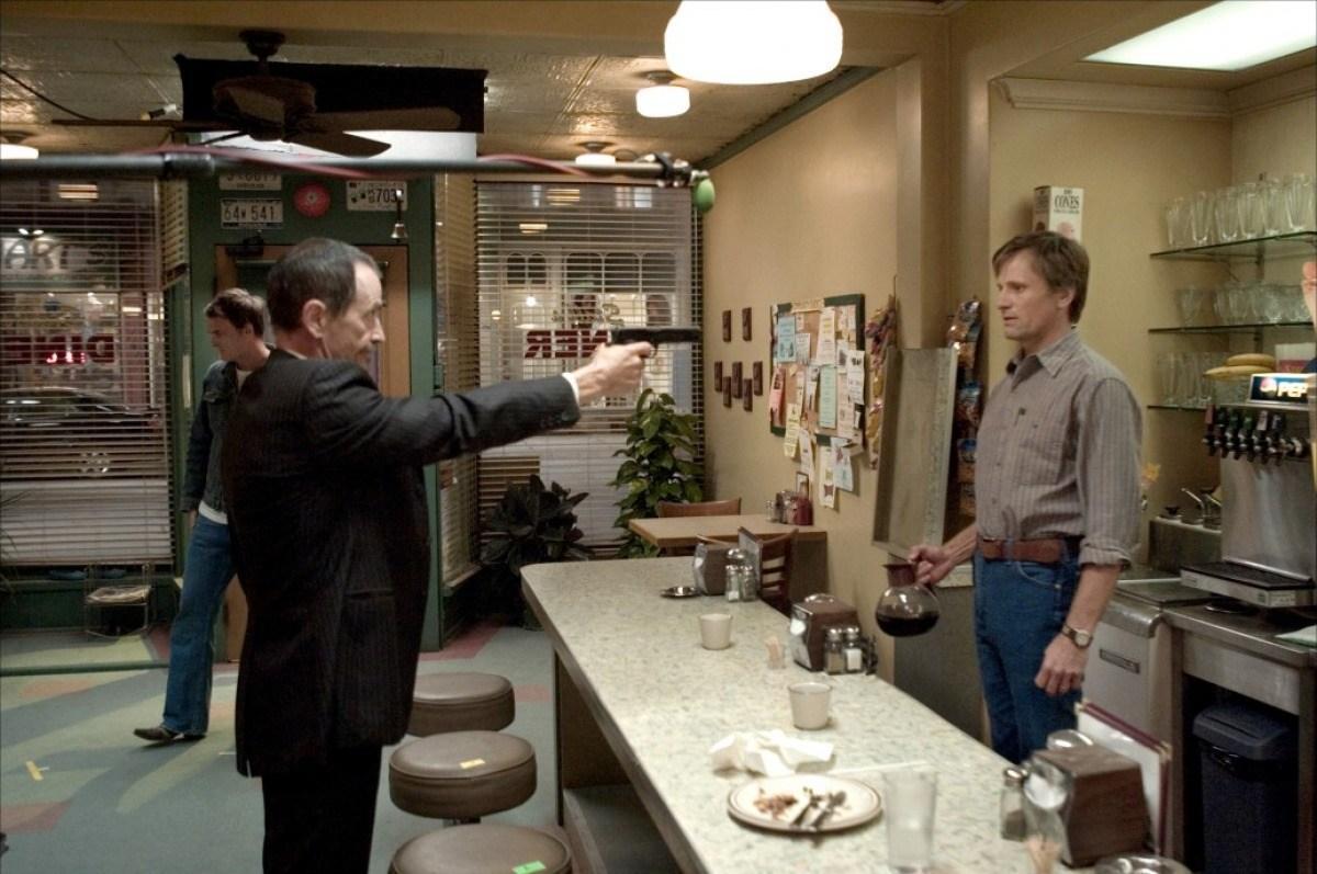 RandomFilmShot's tweet photo. 🎞 A HISTORY OF VIOLENCE

📅 Year: 2005
🕴Director: David Cronenberg
🗺 Country: United States https://t.co/n6gFjLngJE