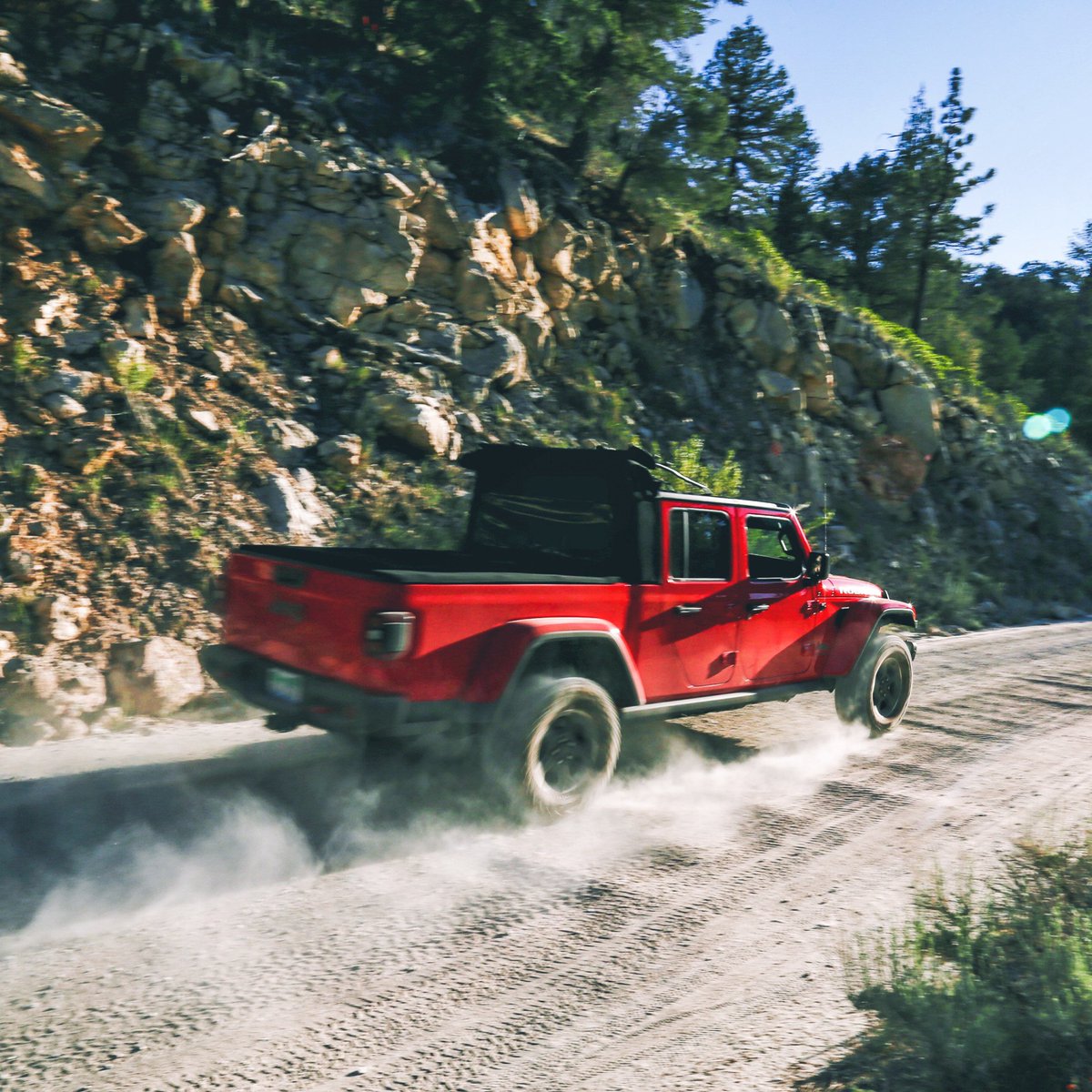 Jeep's tweet photo. Own the road.

📸: Miles B. https://t.co/YMKTgeMGMR