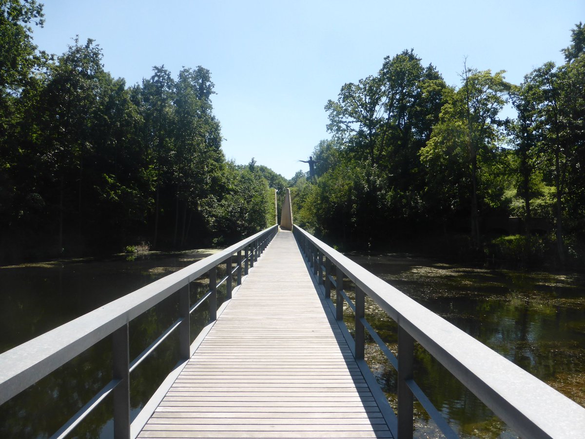 De lange brug.

#TheNetherlands #Utrecht #FortVechten #RomeinseLimespad #Limespad #wandelen #wanderlust #wanderliebe #outdoors #wandelbrugjes #ilovehiking #lovehiking #footbridge #bridge <a href="/Waterlinie_NHW/">Nieuwe Hollandse Waterlinie</a> <a href="/Waterlinies/">Waterliniemuseum</a> <a href="/WaterlinieW/">Waterlinie Wandeltocht</a> <a href="/WerkplaatsW/">Werkplaats Waterlinies</a>