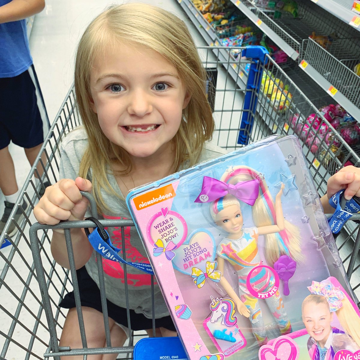 LauraT_Funk's tweet photo. Both kids did amazing &amp; this weekend we decided to reward them for a great week with a trip to @walmart. 

Our daughter found the @itsjojosiwa doll that sings her favorite songs D.R.E.A.M!  

#ad #JustPlayProducts #JustPlayToys #JustPlayAllDay #JoJoSiwa #Walmart #SocialSpotters https://t.co/u7xVcNg1jE