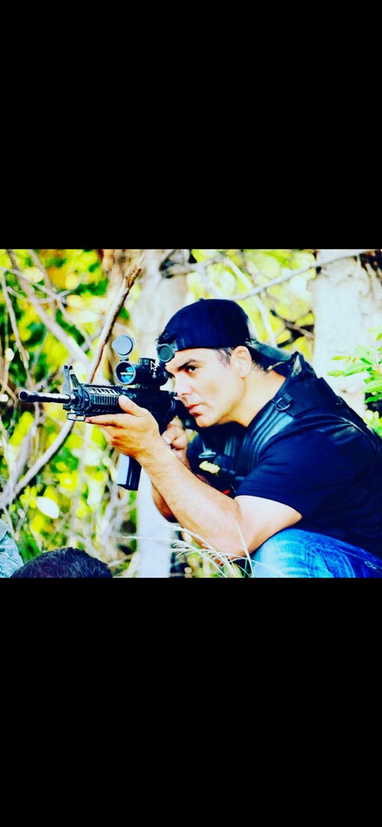 Hola familia mañana es el gran dia . Estreno de Miami task force los esperamos .