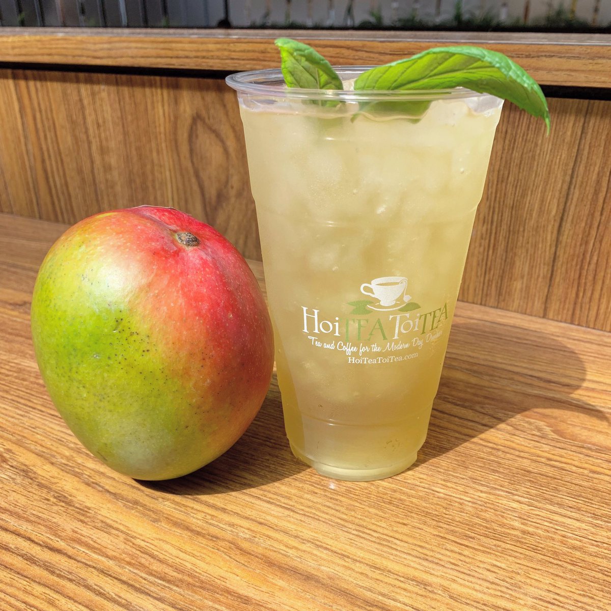 On a hot day like this, why not stop by for a nice refreshing Mango Mint Peach. #hoiteatoitea #keystonefashionmall #broadripple #mango #mint #peach #drinklocal #nelsonstea