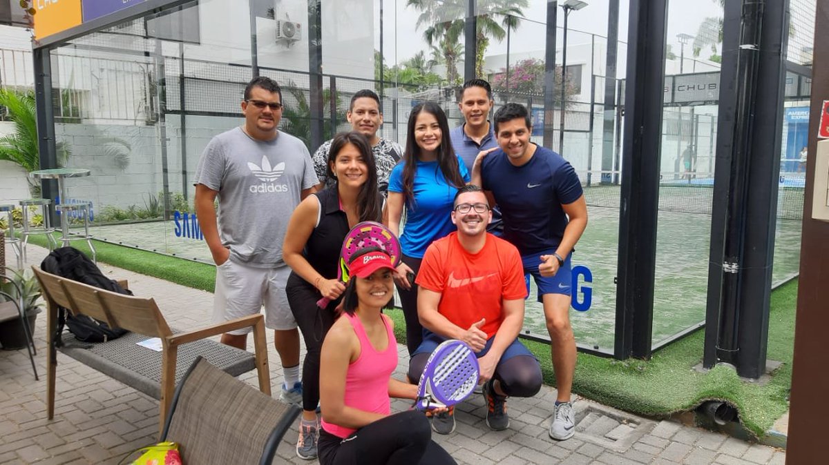 ajeecuadororg's tweet photo. El 17 de agosto, nuestros socios disfrutaron de un networking diferente con el PADEL &amp; #AJEMeeting 🎾 Porque el deporte es siempre una buena excusa para conectar.

Te invitamos a ser parte de nuestras actividades.

¡Únete a la asociación de jóvenes empresarios!

#SomosAJE #Padel https://t.co/FTGGBzJzz0