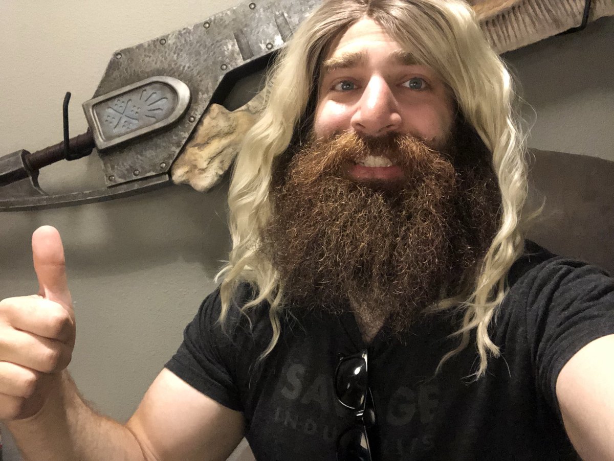 My wig for fat thor came in. Oh god https://t.co/CRfNRRzl3x