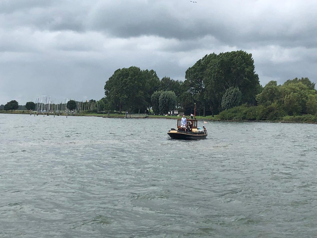 TenderMarineS's tweet photo. Ook dit slepertje lag hoog en droog, ook deze maar even geholpen!
#hulpverlening #slepen #boothulp #waterhulp #berging #tenderenmarineservice #tms #bootinnood https://t.co/wJipP3xqoi