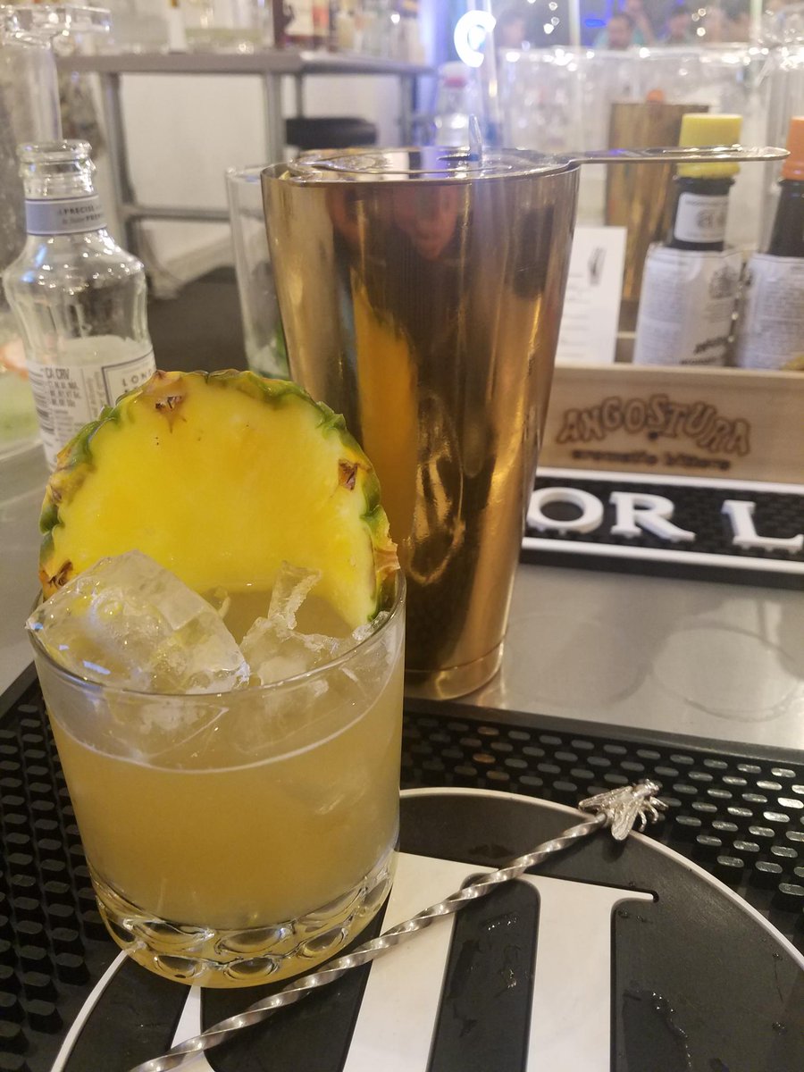 barflybymercer's tweet photo. Spotted! Class at @LiquorLab this weekend and Barfly was everywhere! 🍸 #barflymbymercer #liquorlab #cocktails @itsbidmead https://t.co/VVEg1IlQgK https://t.co/zdhCDR8YXG