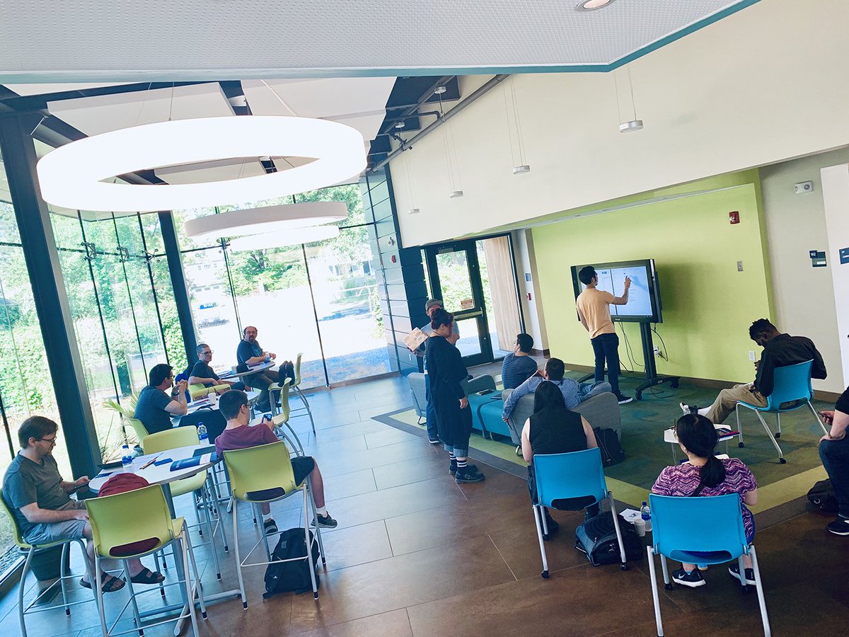 BeckerMfa's tweet image. Day 1 of the Fall 2019 MFA Residency Week is off to a great start as the students share their favorite artists and work that inspires them! #mfa #highered #BeckerHawks