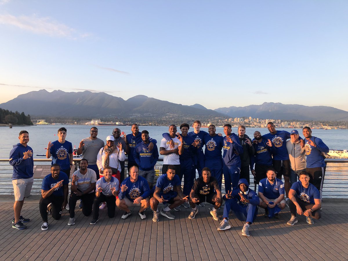 Bballtravelers's tweet photo. A glimpse at Day 1 in Vancouver with @CSUB_MBB 🚲🏔 #BTISummer https://t.co/DT7iGZMFzG