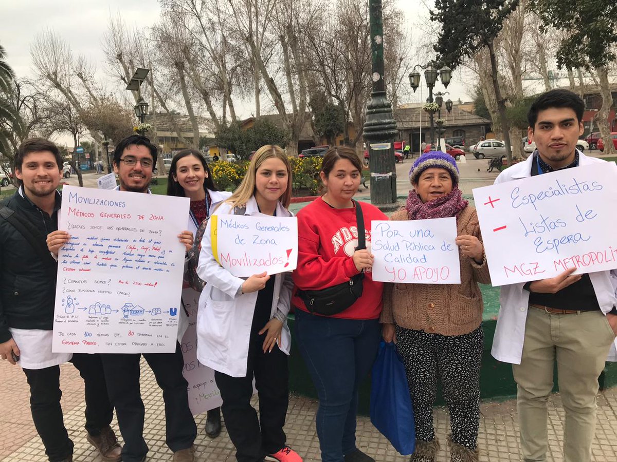 DraAnaSanchez's tweet photo. Queremos trabajar en el sistema público como especialistas. 
Por mas especialistas, y menos listas de espera!! 
#MgzMovilizados 
#Minsalnocumple
#MGZChile 
@MgzChile https://t.co/JMLdUPNV7o