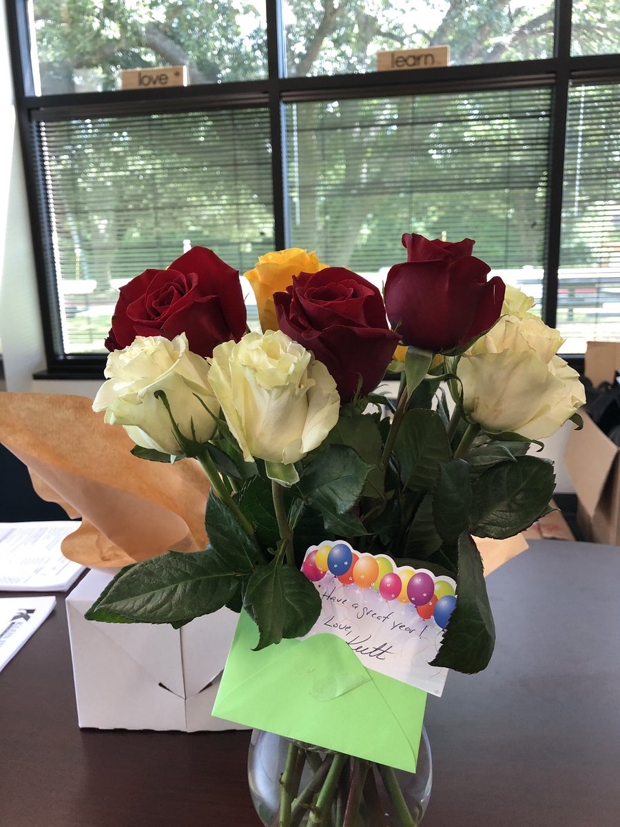 rlwall88's tweet photo. So I came in my office and found this....thank you, Keith for making my day brighter today and always! https://t.co/u44naOQucQ