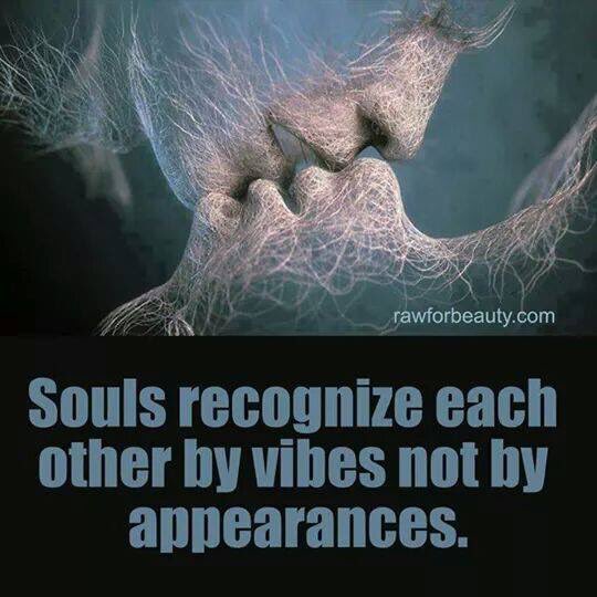 thebabysbreath's tweet photo. I fully believe this, with every one we meet.  On an amazing different level.  #fullyawake #dejavumoments #embracetruth #weirdohoes #adifferentlevel #downtoearth #peacelovemusic4life #friendsnfoes https://t.co/casAnhRqKV