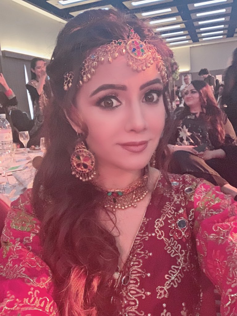 Rabipirzada's tweet image. #10thPAA #kashmirgirl #selfie