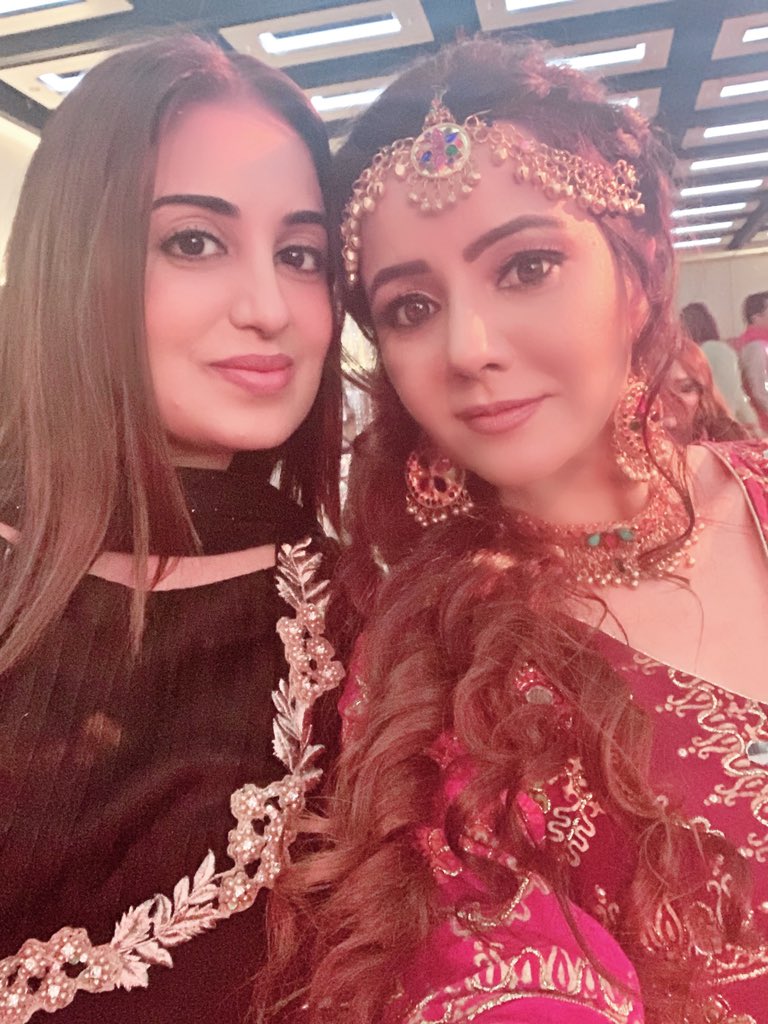 Rabipirzada's tweet image. #10thPAA #kashmirgirl #selfie