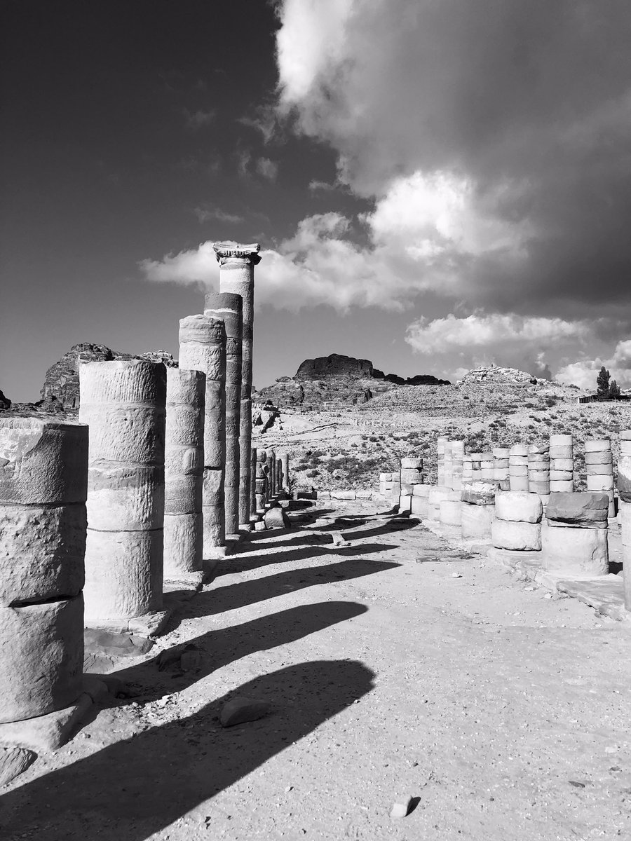 itsaanchal's tweet photo. There is beauty all around! My camera &amp; I are witness. My shots are #blackandwhite though the experiences were all in color!
1. Sheikh Zayed Grand🕌,AbuDhabi 🇦🇪 
2. AnkorWat,Cambodia 🇰🇭 
3. Petra,Jordan 🇯🇴 
4. Agrasen Ki Baoli,Delhi 🇮🇳 
#WorldPhotographyDay #lonelyplanet #travel https://t.co/FP2gq4tzXT