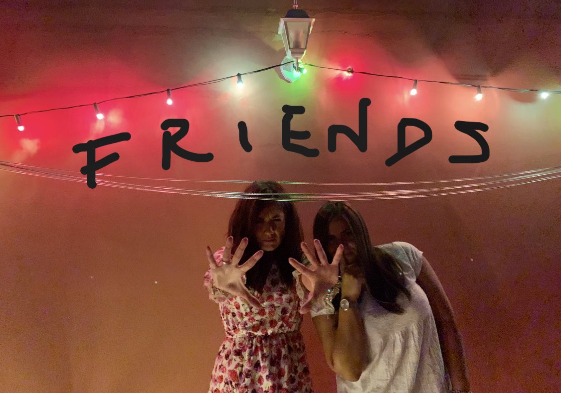 clokkia's tweet photo. ✨STRANGER THINGS✨

#friends #StrangerThings #Summer2019 #salento https://t.co/ZMBxLnKHih