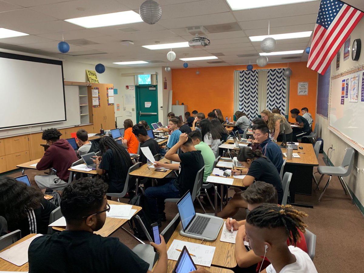 jeremyegoins's tweet image. BYOD in Intergraded Math 2! 40 students learning and practicing while Mrs. Gonzales hustles, helps, &amp;amp; shows crazy #techgrit! #ERHS