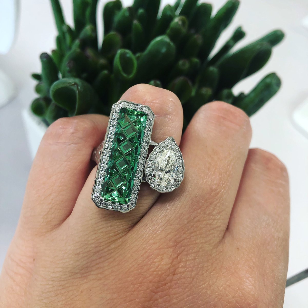 JAjewelryinfo's tweet photo. How incredible is this ring!? 4.25 carat mint-green tourmaline and a pear shaped diamond ring designed by Erica Sanchez-Hawkins of Sanchez Hawkins Jewelers #JAmember #buyjewelry #AGTAspectrum19 https://t.co/mUTuEologv