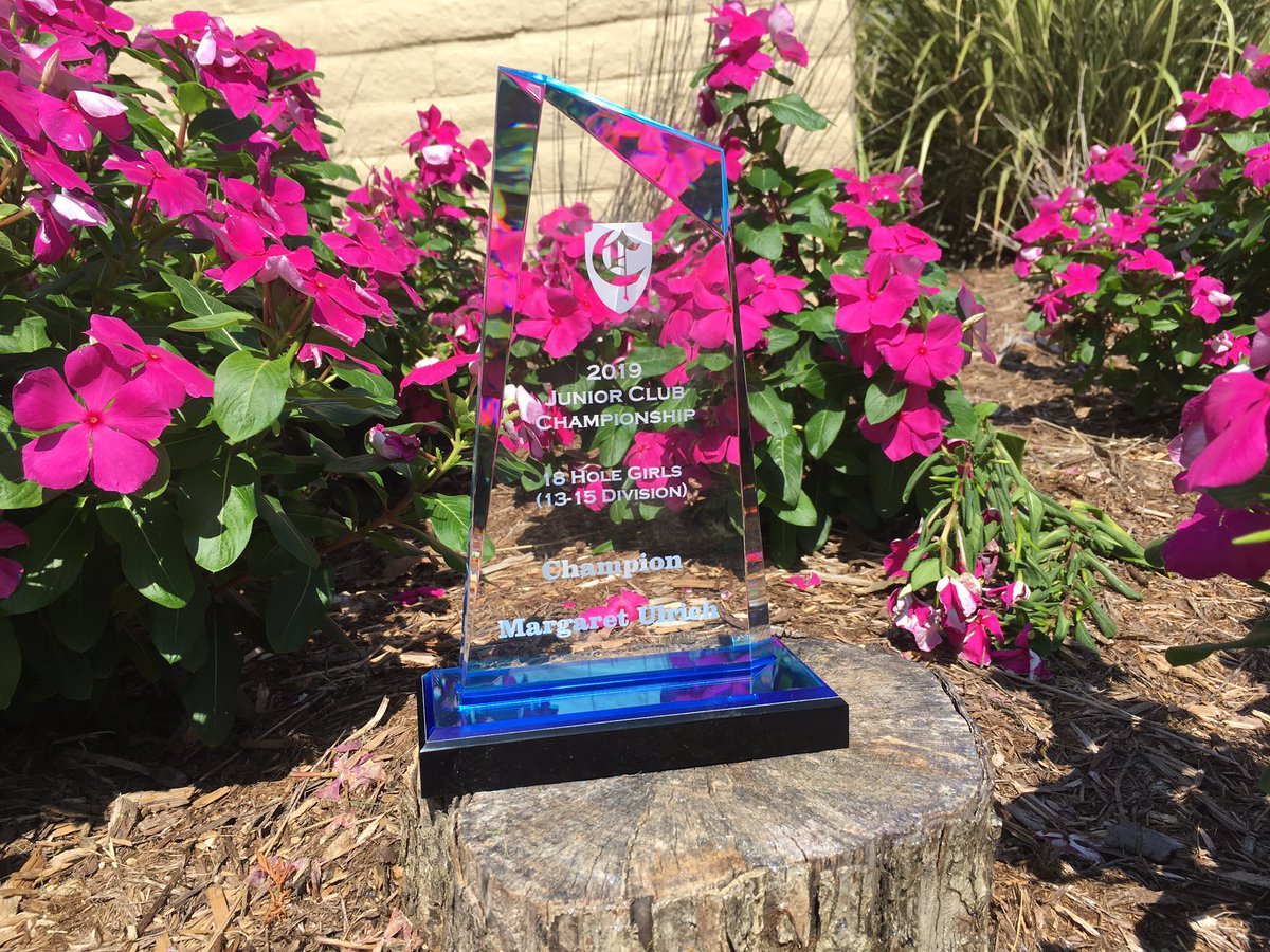 theCrestviewCC's tweet photo. Congratulations to our 2019 Junior club champions: Drake Sawyer, Tiffany Chan, Ben Richardson and Margaret Ulrich #cccgolf #cccjrgolf #jrclubchamp https://t.co/apsZKN4W0Z