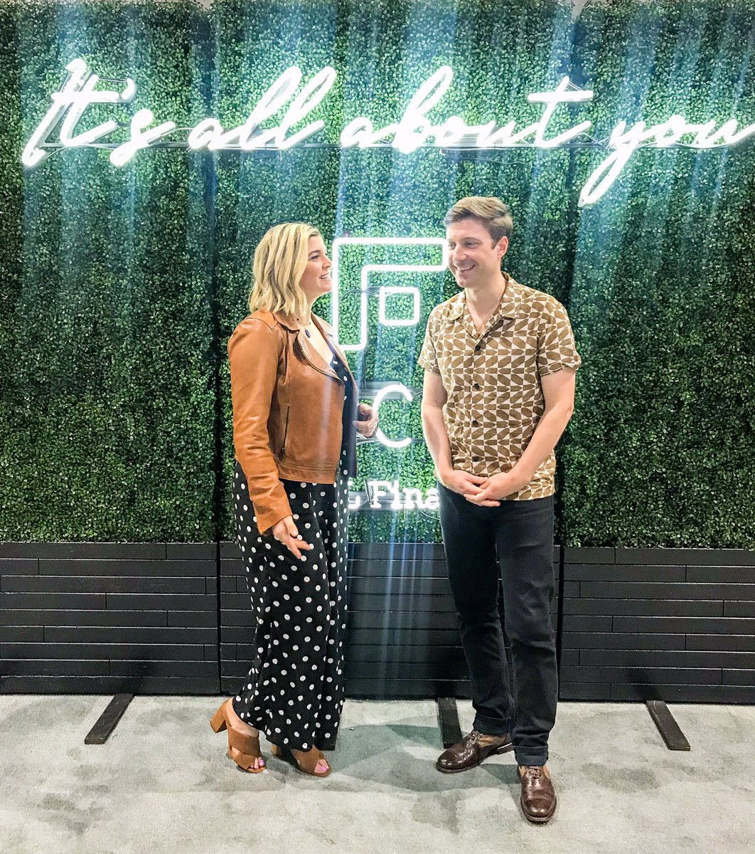 toujoursplan's tweet photo. Excited to be at #lplfocus in San Diego!! Great presentations (and sun!) already ✨@LPL @TheSarahLeBlanc https://t.co/yEP1SWQbhE