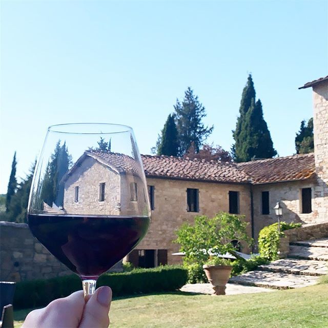 LiteBites1's tweet photo. Chinti in the chianti region - it’s like having Guinness in Ireland. The taste is completely different. We’re starting our mini moon in Italy and driving down ending in sorrento, so follow us on this journey to see some great Italian food spots.
.
.
For … https://t.co/GPDE4bMKr9 https://t.co/OwqU9P4wWc