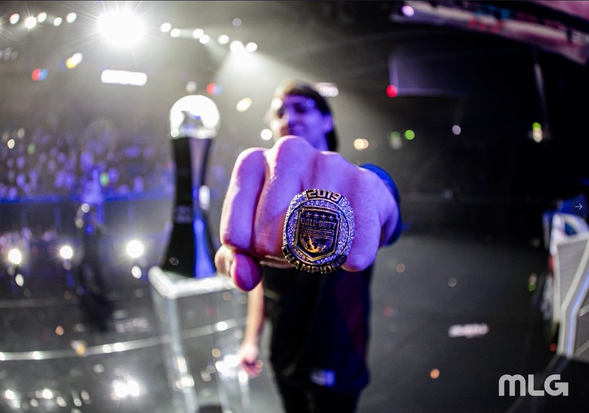 Rickt0wn's tweet image. Congrats @Clayster!! You worked your ass off this year, you persevered! #2Time #WorldChamp #PeePawGotRings