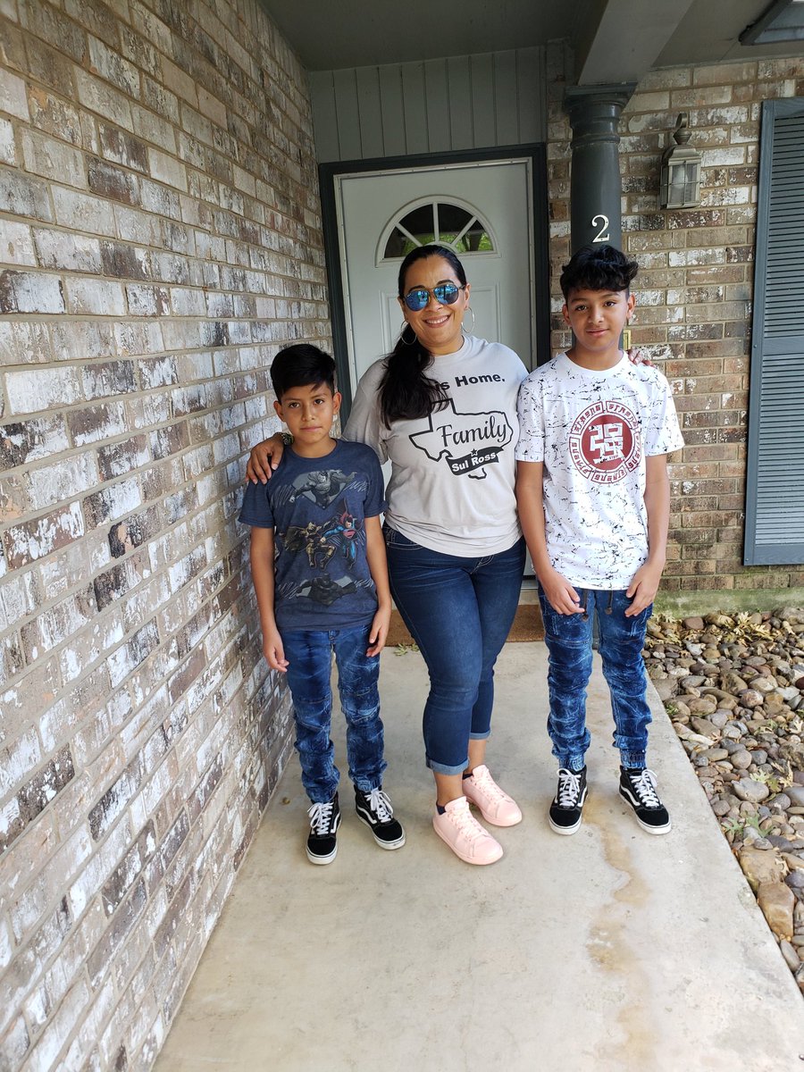 JEstevisNISD's tweet photo. NISD Block Walk! So happy to see these beautiful faces! We ❤ our Rebels! Ready to welcome them back with open arms! https://t.co/khsfpKTq7x