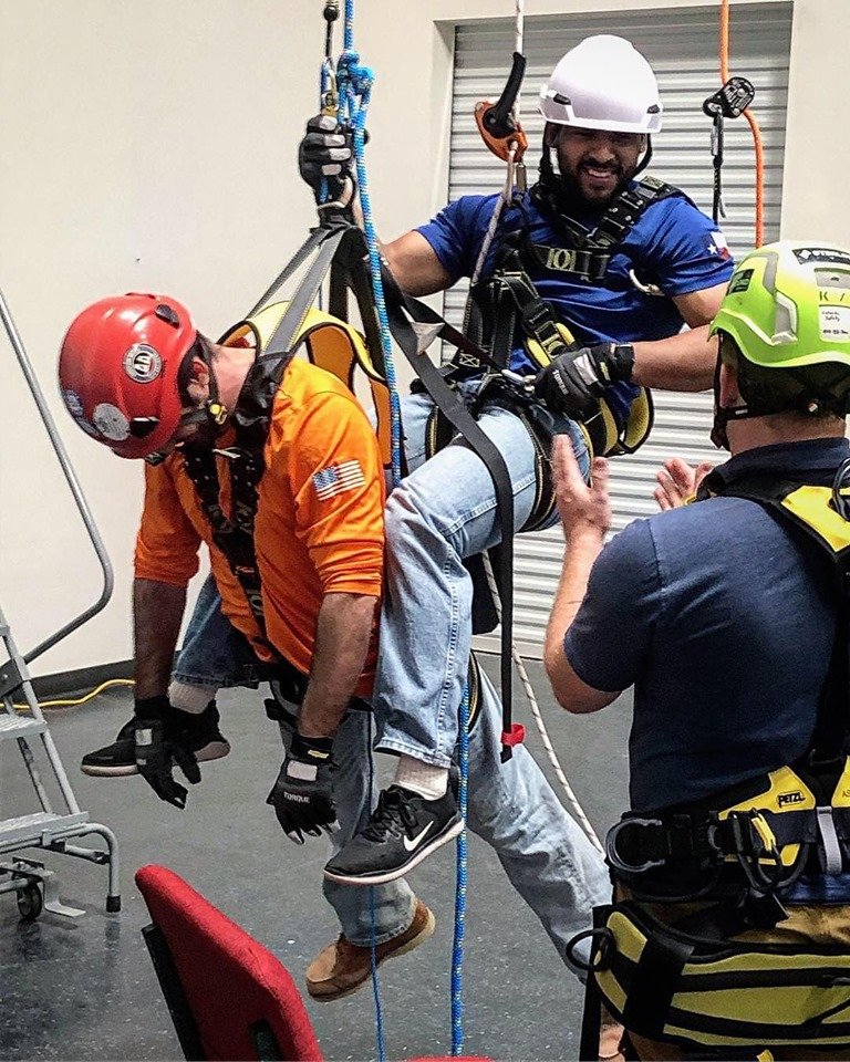 gmesupply's tweet photo. W&amp;W Steel came to our new branch in Coppell, TX to break in the new training facility. We’re so excited to have our new training center put to use and soon we’ll have the training towers installed. #safety #training #controlleddescent #rescue #atheight #industry #construction https://t.co/zOJVjQX0ha