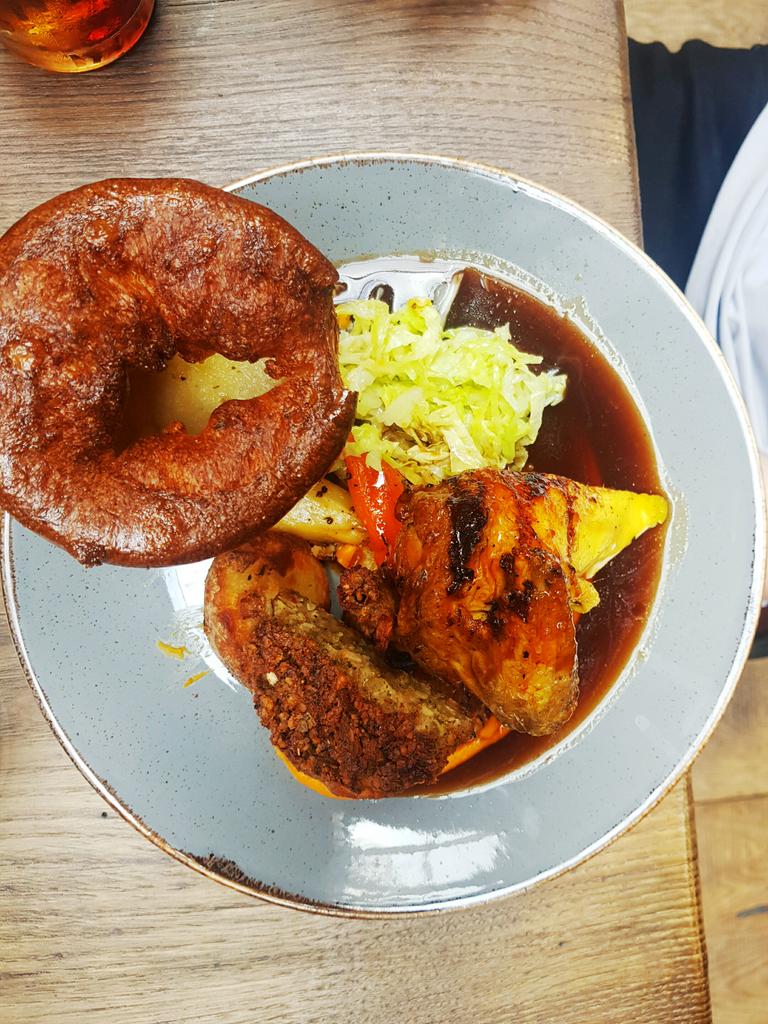 CrumbsRuss tweet media