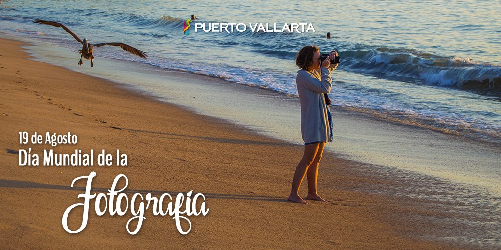 PuertoVallarta's tweet photo. Sólo necesitas una cámara y visitar #PuertoVallarta, para fotografiar uno de los mejores atardeceres de México. Feliz #DíaMundialDeLaFotografía. https://t.co/he3656HSNC