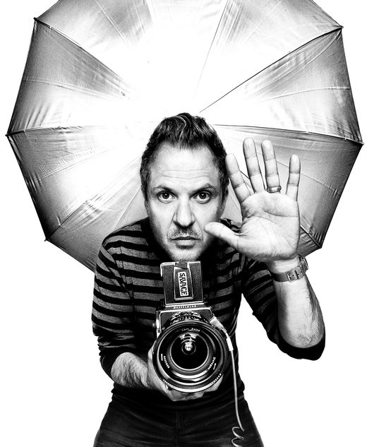 This #WorldPhotographyDay we honor our founder <a href="/Platon/">platon</a>, who teaches us: "It is time to celebrate a new set of cultural heroes: those that inspire us with their courage, move us with their integrity and their compassion for fellow men and women.”
#ForThePeople