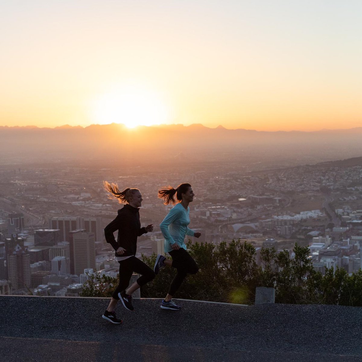 brooks running twitter