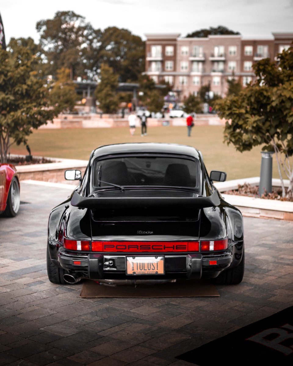 cecarshow's tweet photo. Black Porsche 911 Turbo with a Whale Tail🤤
@butlertire
➖
Photo📸: @tarik_shalha
➖
#caffeineandoctane #caffeineandexotics #carspotting #carshow #carlovers #cars #coffee #porsche #butlertire #911 #911turbo https://t.co/mvo07pRilY