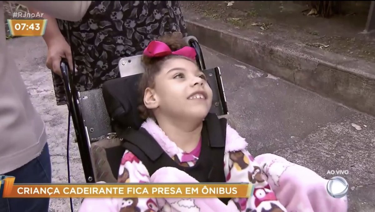 euluisrj's tweet photo. Rio: cadeirante fica preso em ônibus após portas do veículo travarem - https://t.co/xUkoX8IeGd #cadeirante #rjnoar #balançogeral #AliceGuerreira #RiodeJaneiro #Alicenomundo #transportePublico https://t.co/dqDQNuxo5C