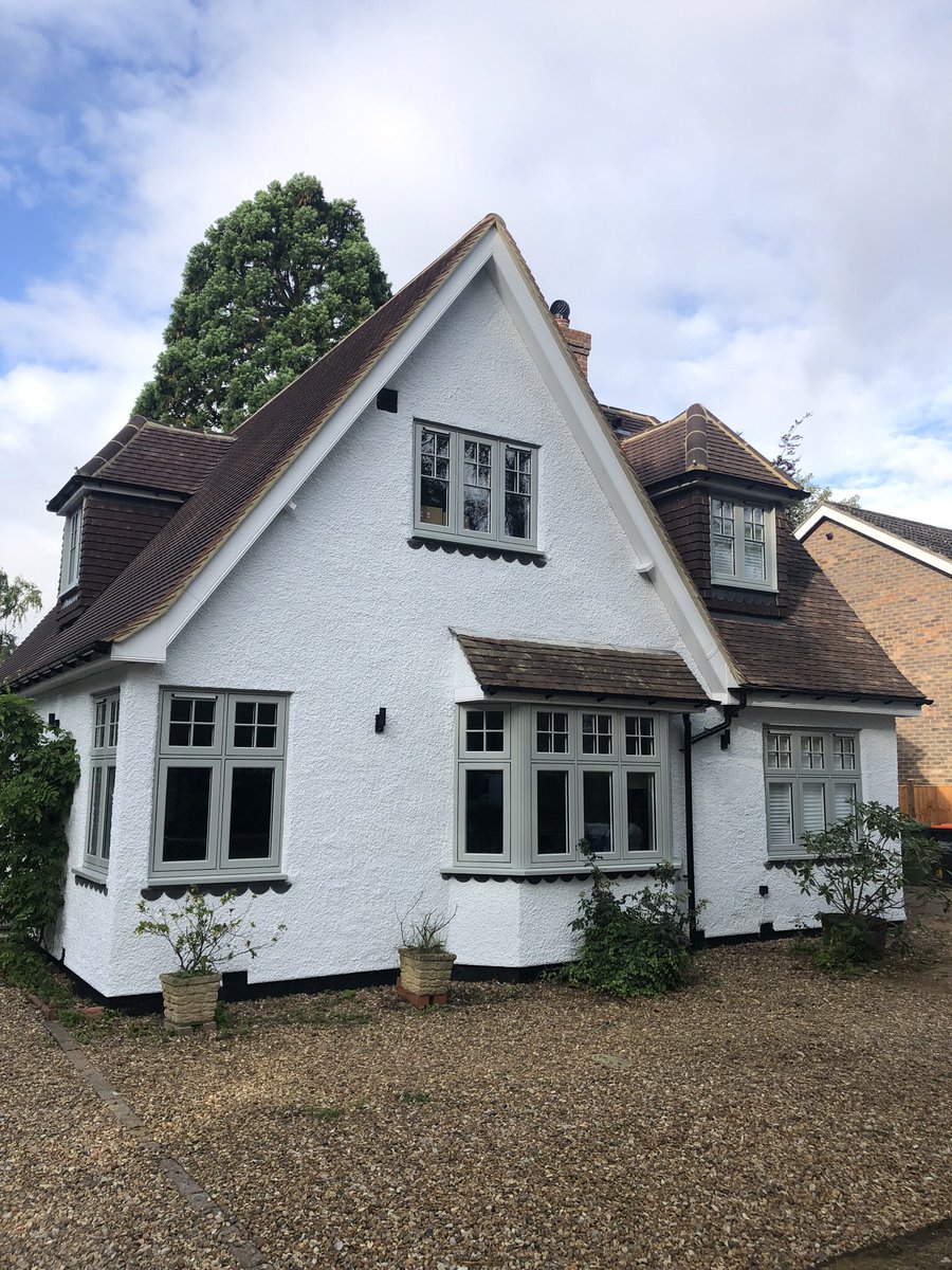 HarpendenWindow's tweet photo. Another Beautiful residence 9 install completed by Harpenden Windows, Finished in Painswick woodgrain 😍

Our R9 timber alternative window and door system is the only system to fully replicate timber 👌 https://t.co/O4iQe3pWNT