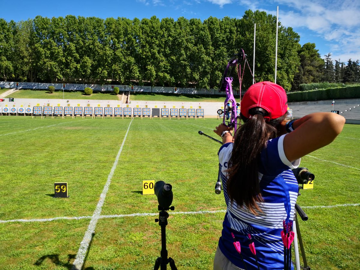 FESAELSALVADOR's tweet photo. #FESAInforma #TiroConArco 🎯
Paola Corado Atleta de Federación de Tiro con Arco ya se encuentra en España para participar del Campeonato del Mundo Juvenil/ Cadete de Tiro con Arco. ¡Le acompaña su entrenador y Campeón Panamericano Roberto Hernández!🥇 ¡Muchos éxitos!👏🏼😀🎯 https://t.co/RTHaKxGiW9