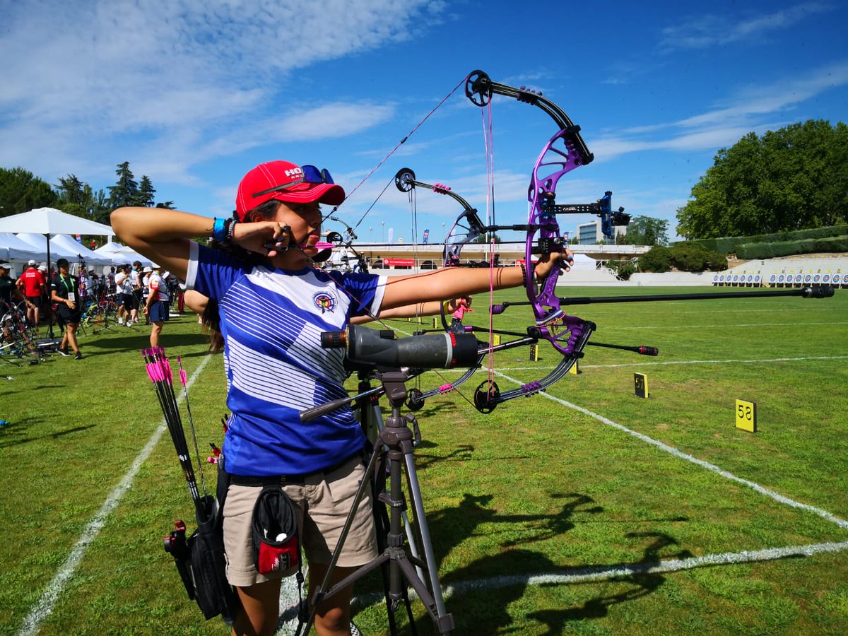 FESAELSALVADOR's tweet photo. #FESAInforma #TiroConArco 🎯
Paola Corado Atleta de Federación de Tiro con Arco ya se encuentra en España para participar del Campeonato del Mundo Juvenil/ Cadete de Tiro con Arco. ¡Le acompaña su entrenador y Campeón Panamericano Roberto Hernández!🥇 ¡Muchos éxitos!👏🏼😀🎯 https://t.co/RTHaKxGiW9