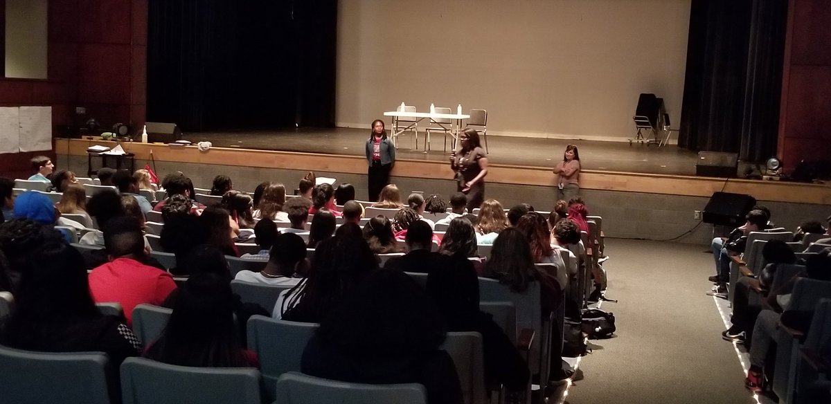 HeilmanAudrey's tweet photo. Thank you so much to our AMAZING speakers discussing codeswitching! #KHSAllIn @MsBCookeNBCT @j_sellas @iwinosa https://t.co/sfBKiCkoT3