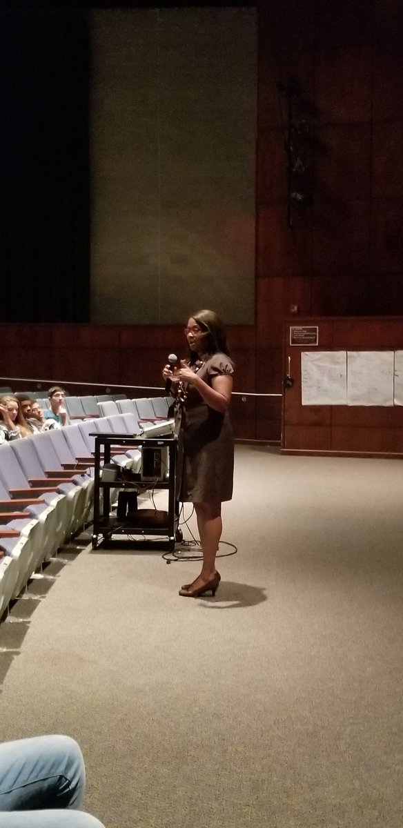 HeilmanAudrey's tweet photo. Thank you so much to our AMAZING speakers discussing codeswitching! #KHSAllIn @MsBCookeNBCT @j_sellas @iwinosa https://t.co/sfBKiCkoT3