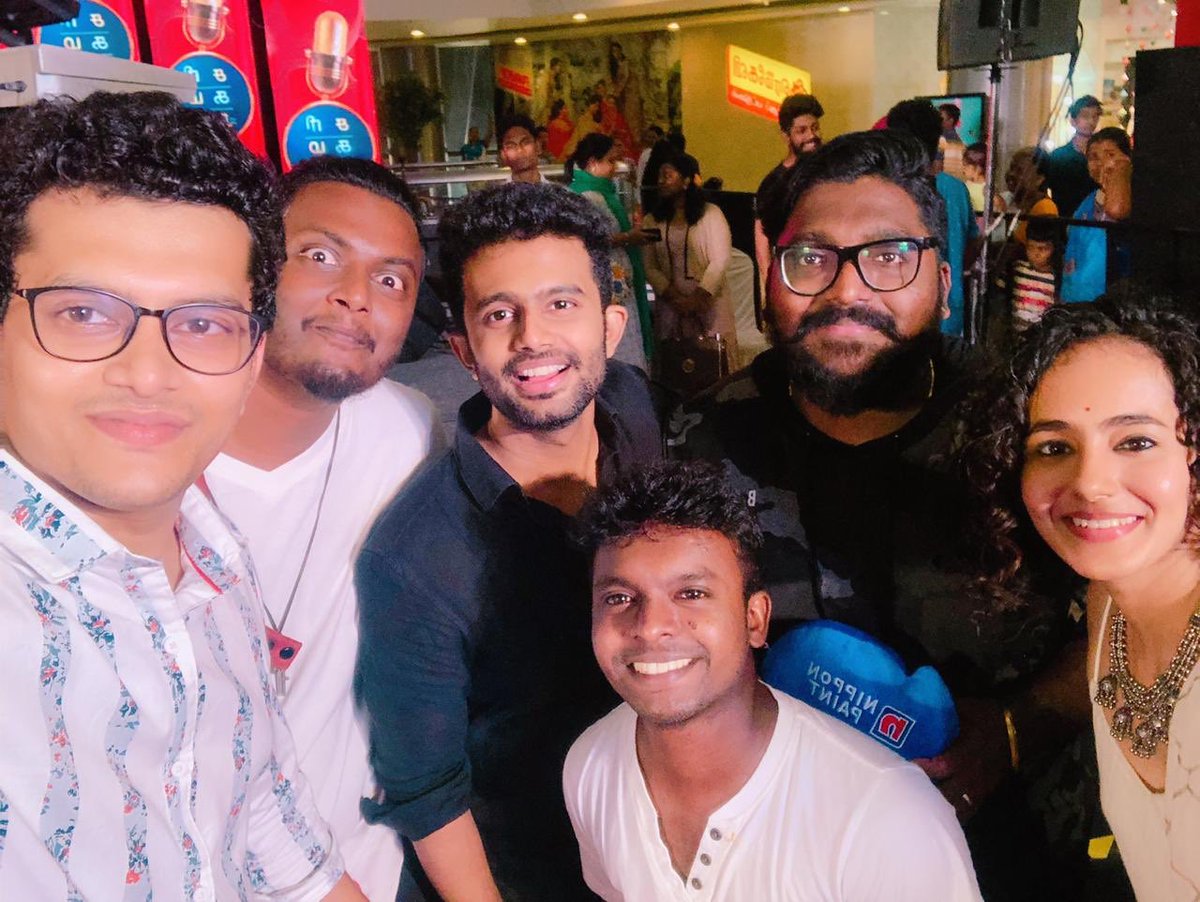 Gig time... #Forumvijayamall #vikatan  #Musicians #TheBand